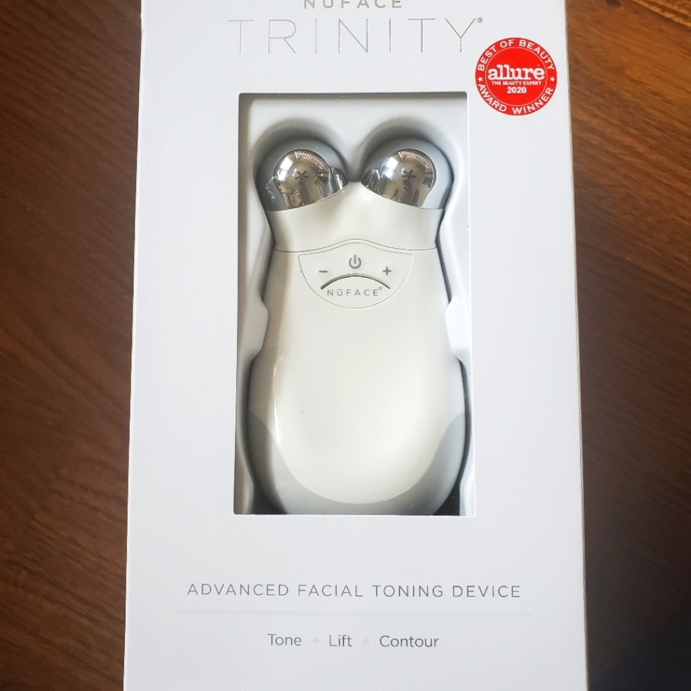 NuFace Trinity Advanced Facial Toning Device White with Silver Spheres